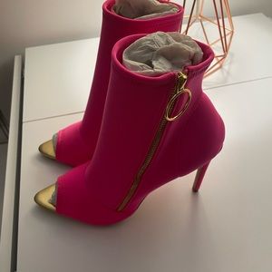 NWT JEALOUS NEOPRENE BOOTIE
